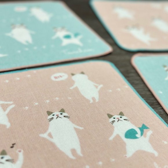 Kitten Cat Loves Exercise Japanese Handkerchief ❘ Hand Towel ❘ Face Towel (Pink) - Picture 5 of 6